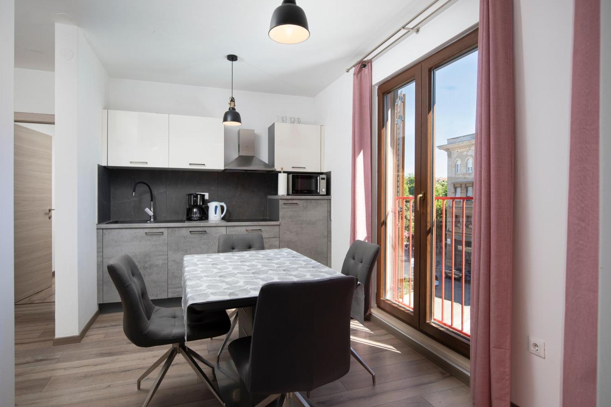 City Market Apartments Пула Экстерьер фото