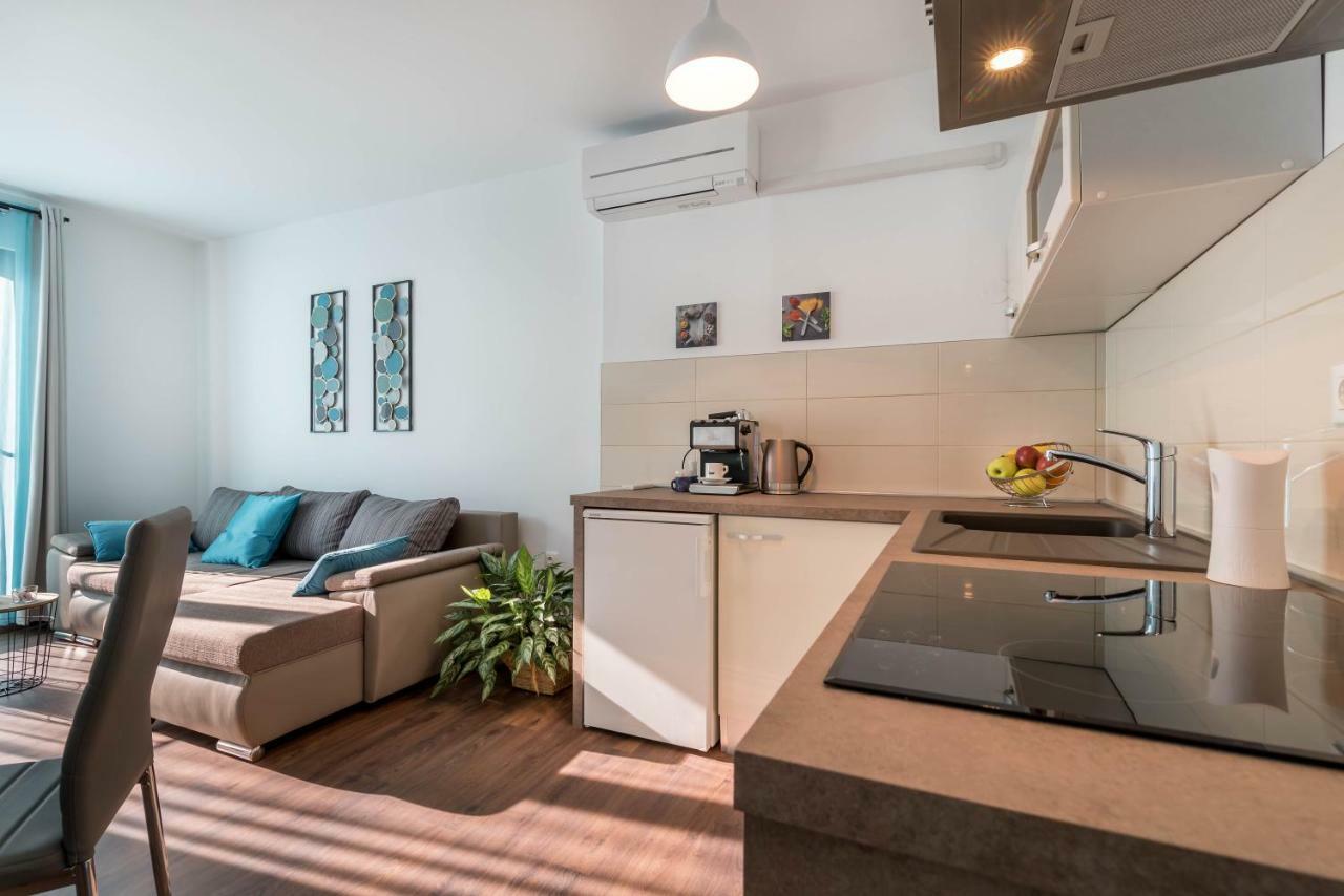 City Market Apartments Пула Экстерьер фото